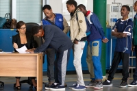 Eritreiske flyktninger på vei til Sverige i 2015. Nå vil regjeringen i Sverige gi 350.000 kroner til flyktninger som frivillig returnerer til hjemlandet.