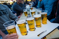 Øyafestivalen håper å redusere mengden plastavfall og bytter fra engangsplast til flerbruksplastglass under årets festival.