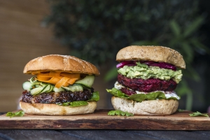 EU vurderer forbud mot «burger» og «biff» om vegetarprodukter