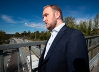 Jon Georg Dale erkjenner at reformen ikke har gitt de store besparelsene.