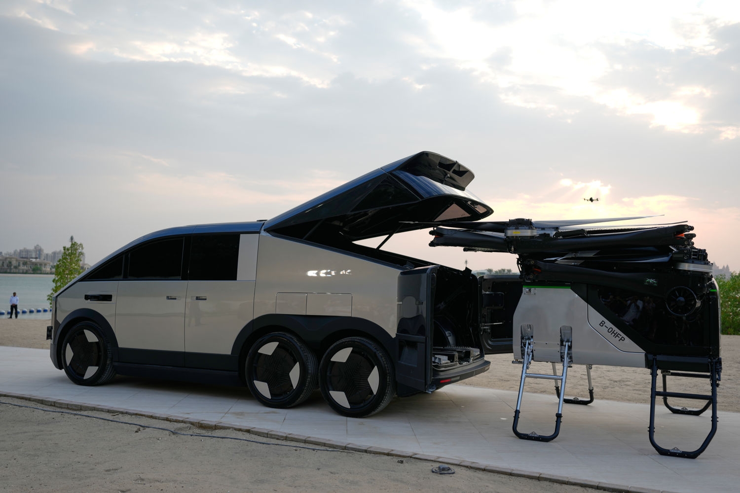 Xpeng har allerede mottatt på 7000 bestillinger for deres «Land Aircraft Carrier».